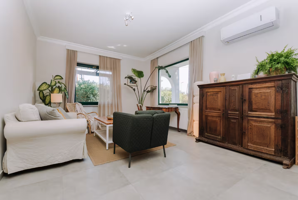 lounge 1